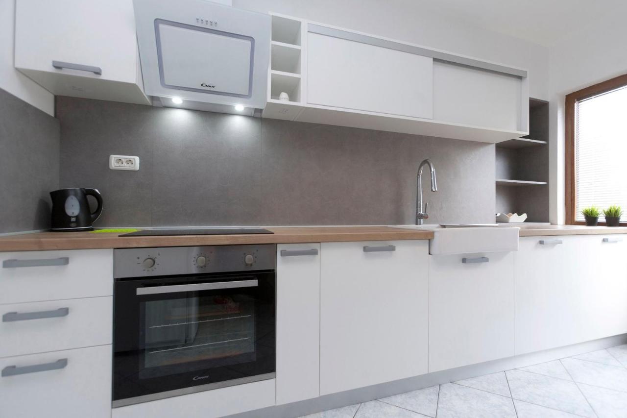 Rr Apartment พูลา ภายนอก รูปภาพ