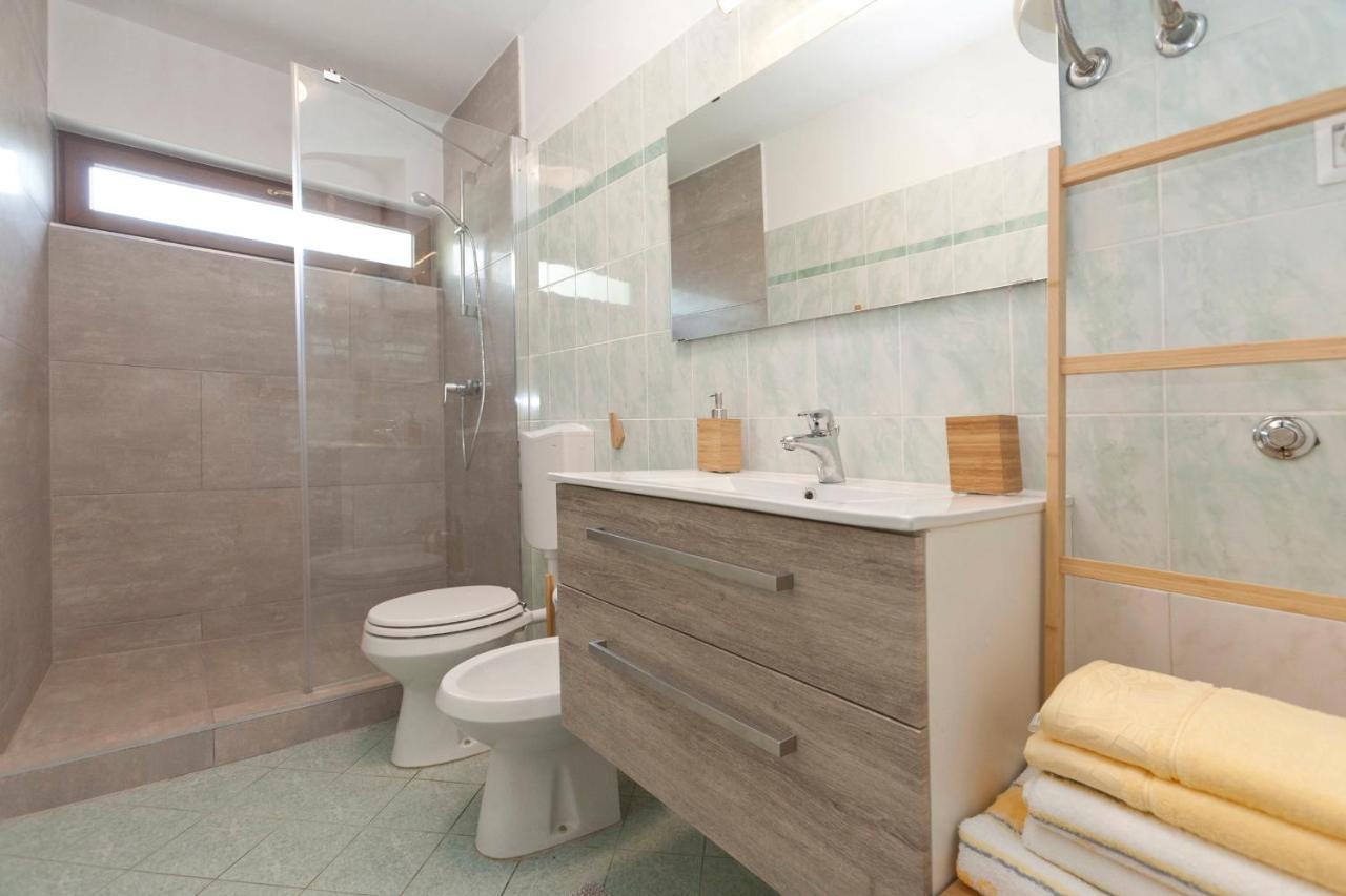 Rr Apartment พูลา ภายนอก รูปภาพ